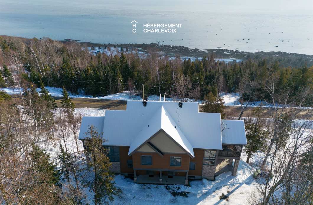 AUB-150 - Vue majestueuse sur le fleuve et le massif de Charlevoix